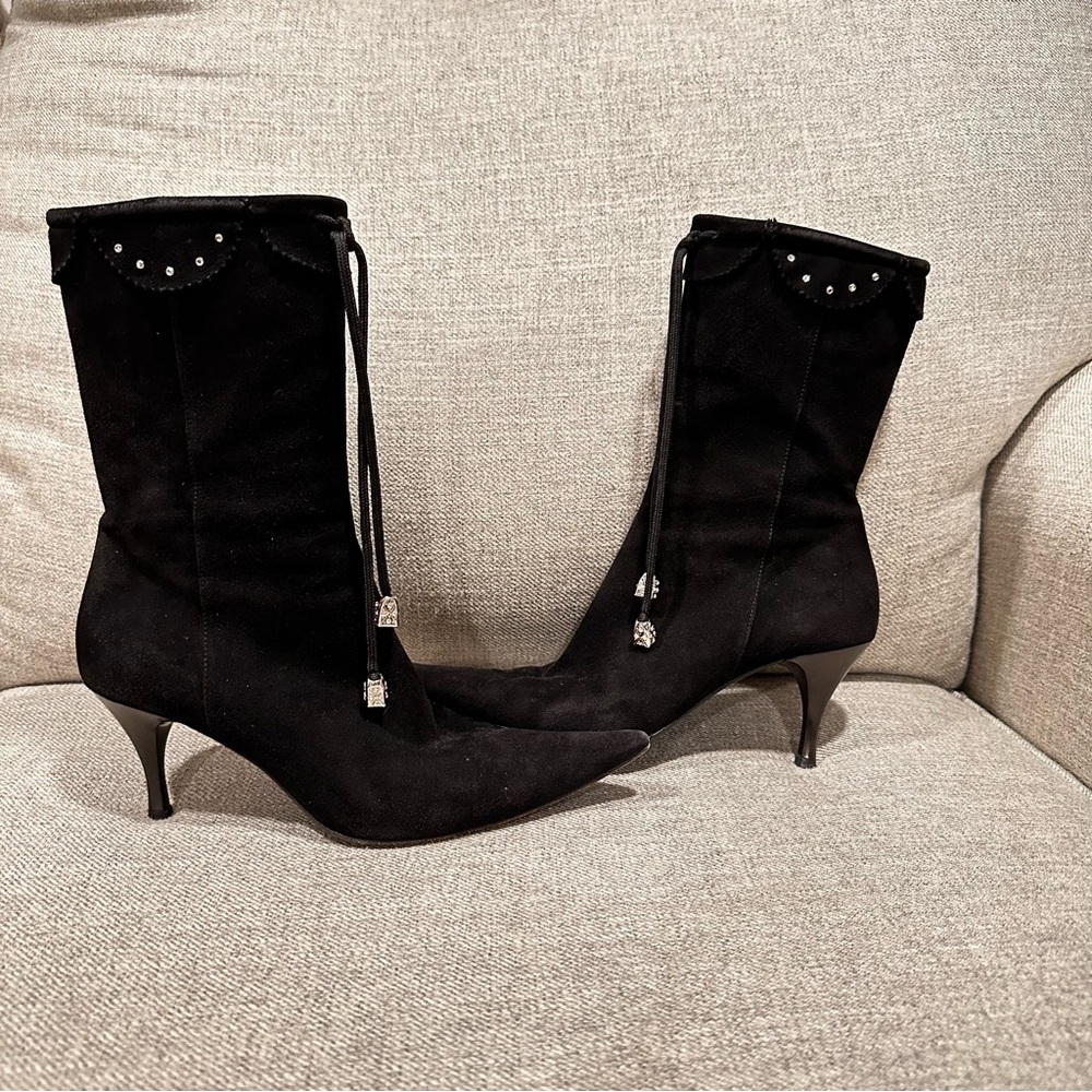 Sara Kent Suede Stiletto Boots!